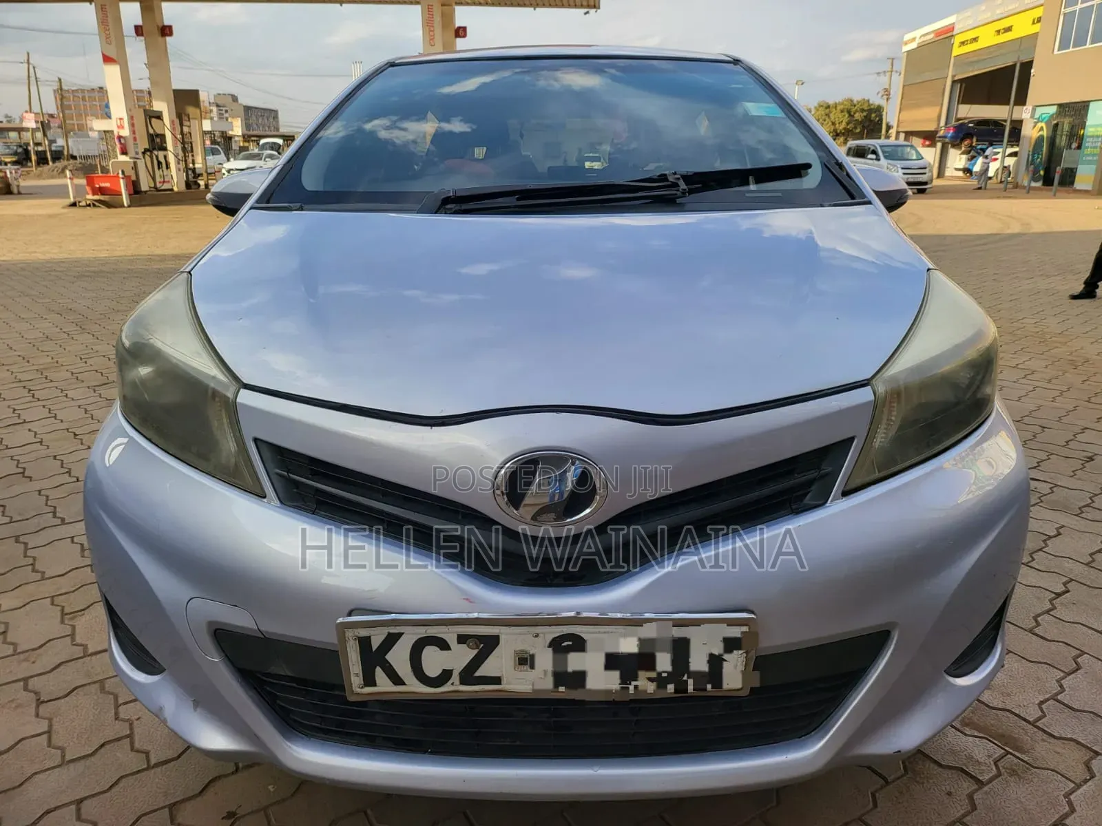 Toyota Vitz 2012 Pink