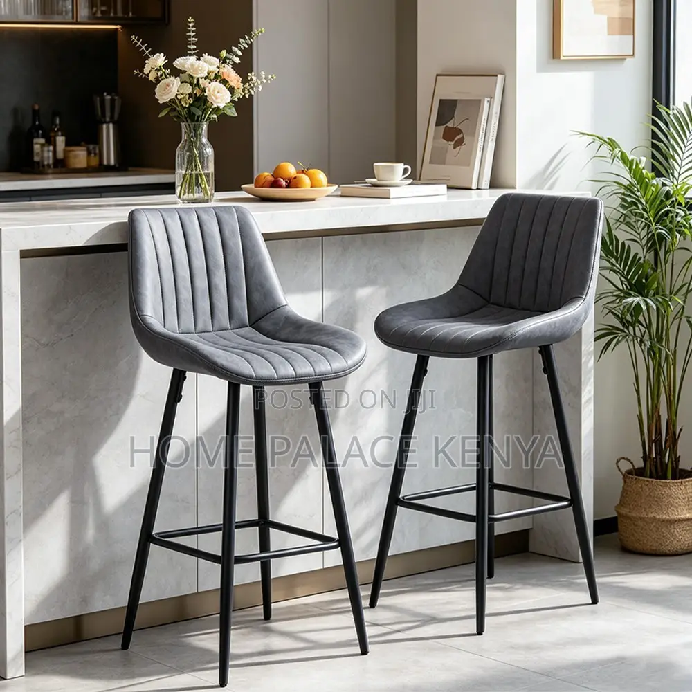 Bar Stool; Comfortable Padded Bar Stool for Kitchen Counters