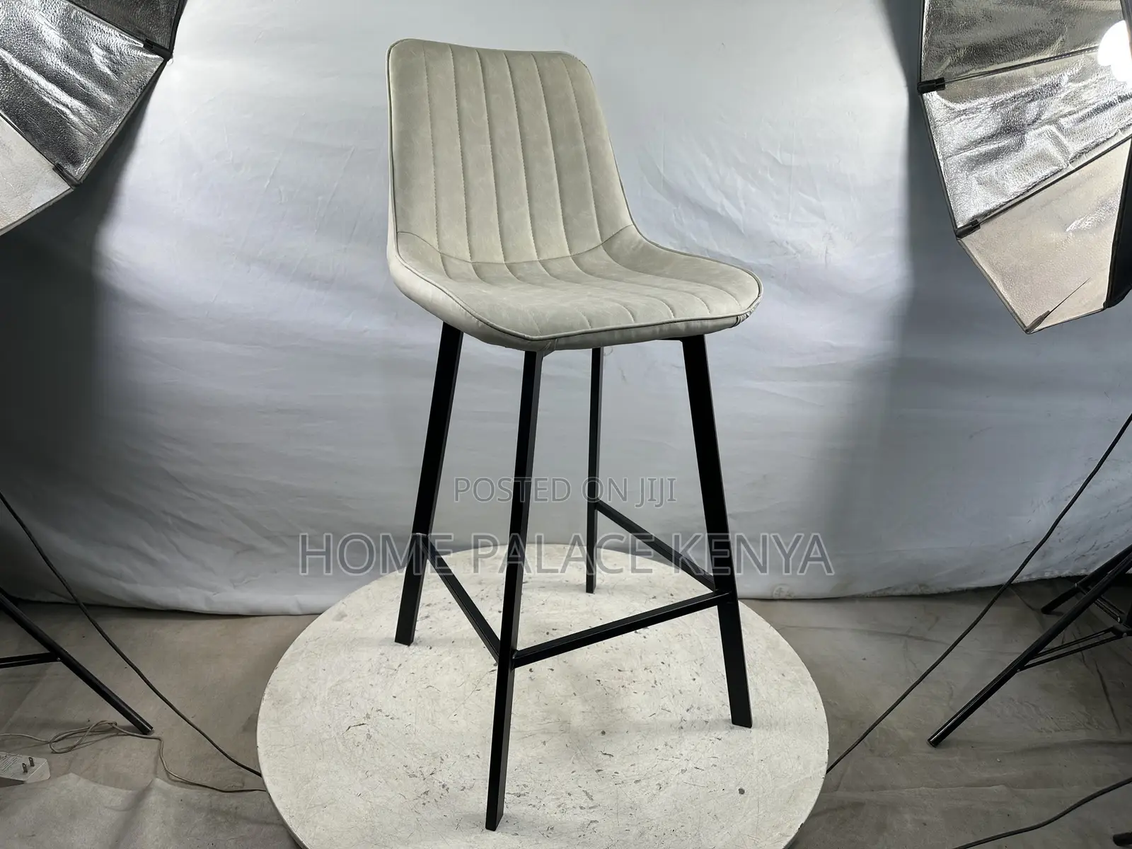 Bar Stool; Comfortable Padded Bar Stool for Kitchen Counters