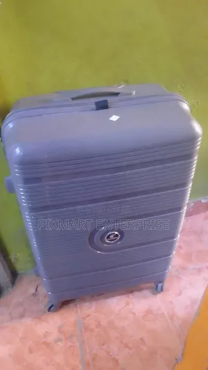 Durable 3 in 1 Rubber Luggage Set for Business and Holiday Travel