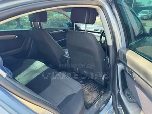 Volkswagen Passat 2012 Blue