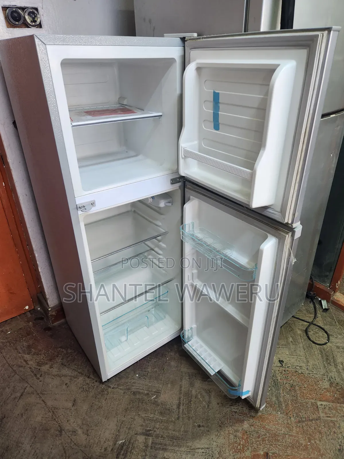 128litres Good Working Condition Fridge