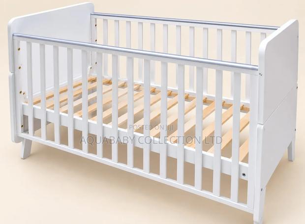 Convertible Baby Cot - thumbnail 2