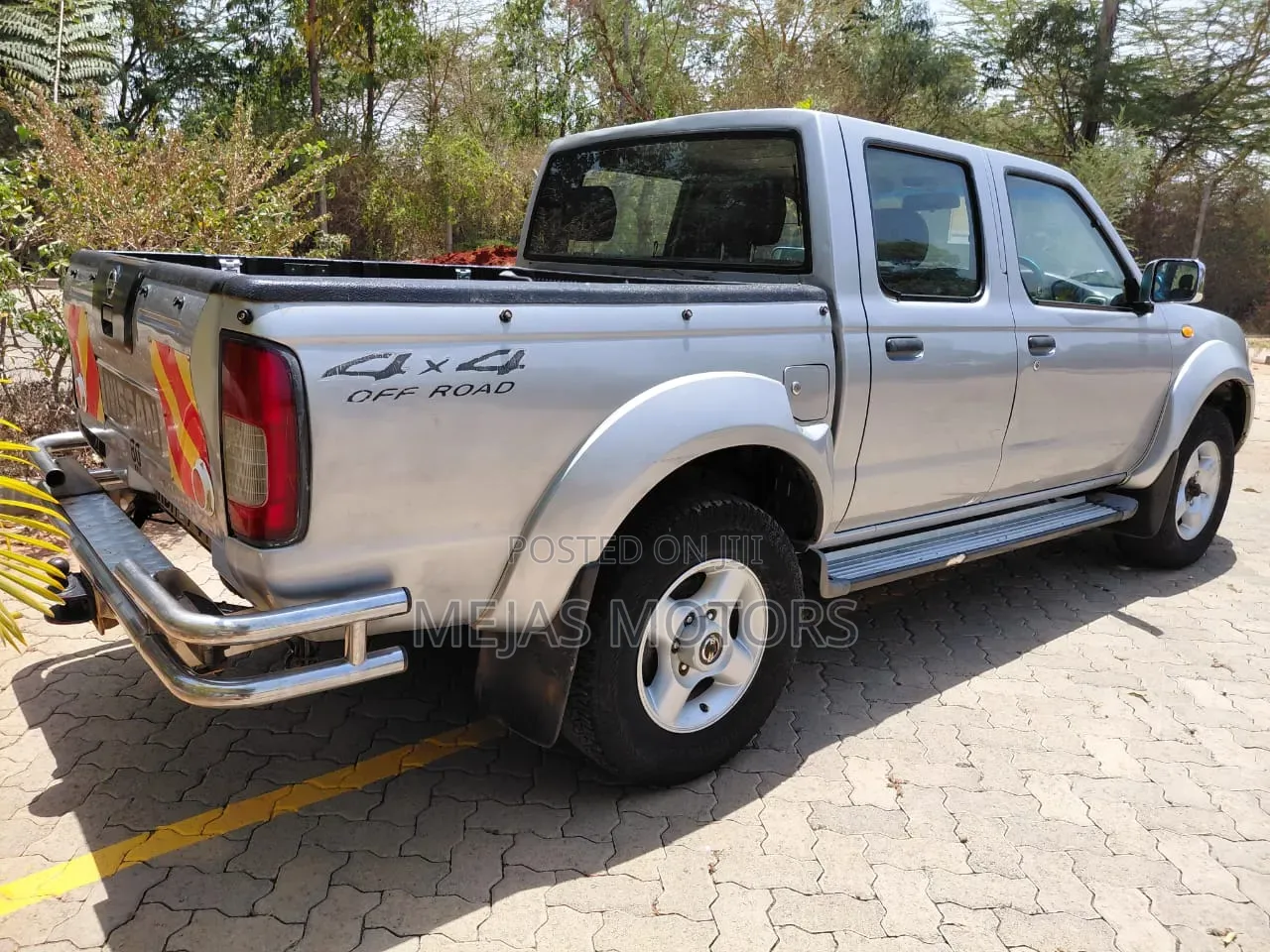 Nissan Navara 2005 Silver