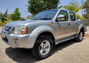 Nissan Navara 2005 Silver