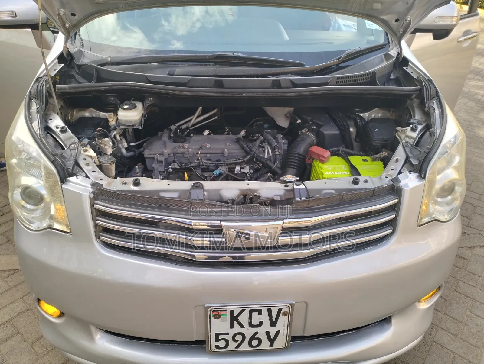 Toyota Noah 2012 Silver