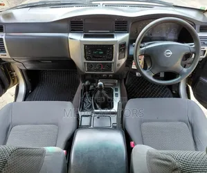 Nissan Patrol 2009 Silver