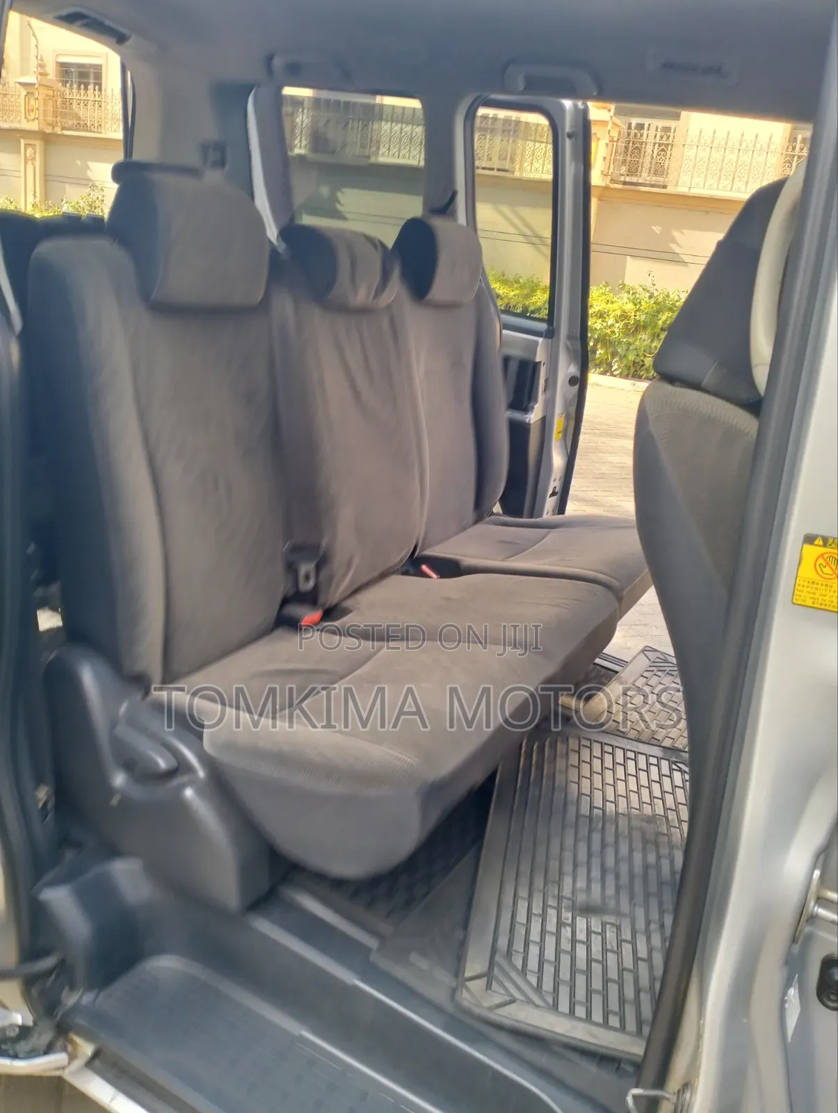 Toyota Noah 2012 Silver