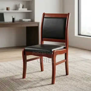 Wooden-Arm Leather Banker’s Office Chair – Classic Executive Seating