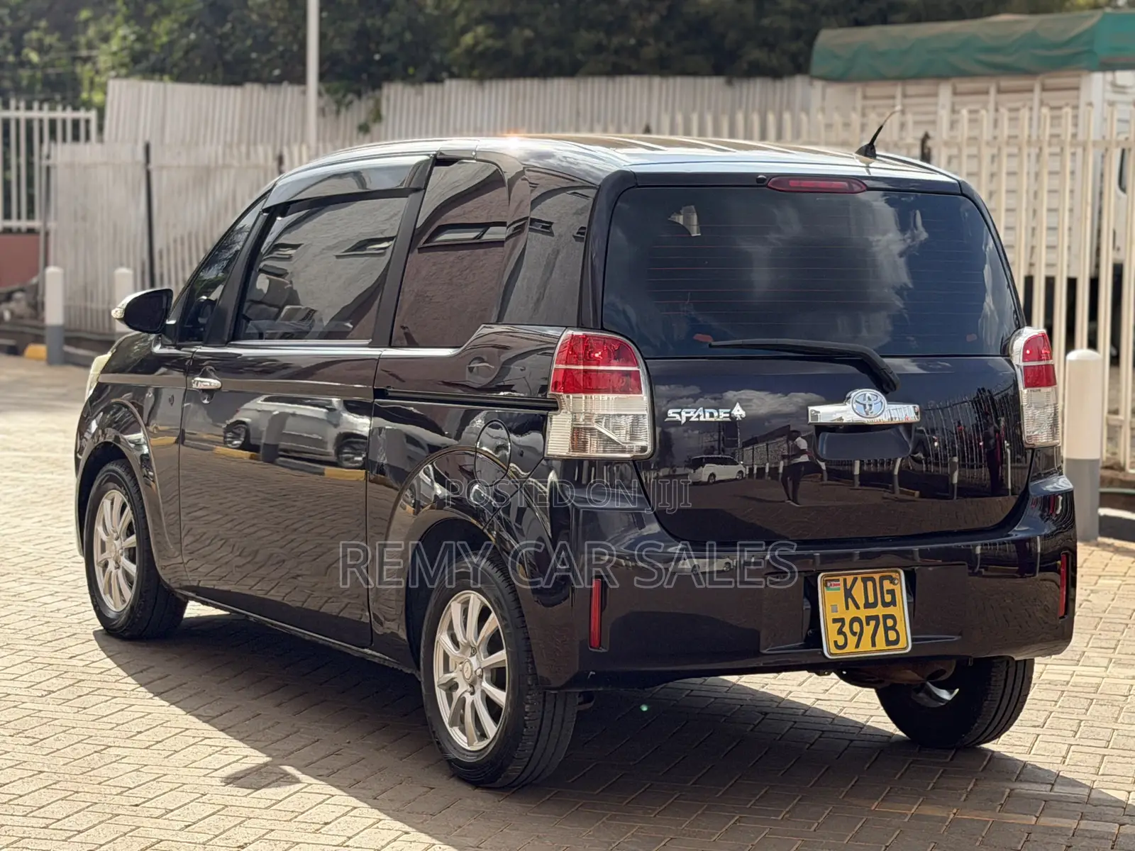 Toyota Spade 2014 Black