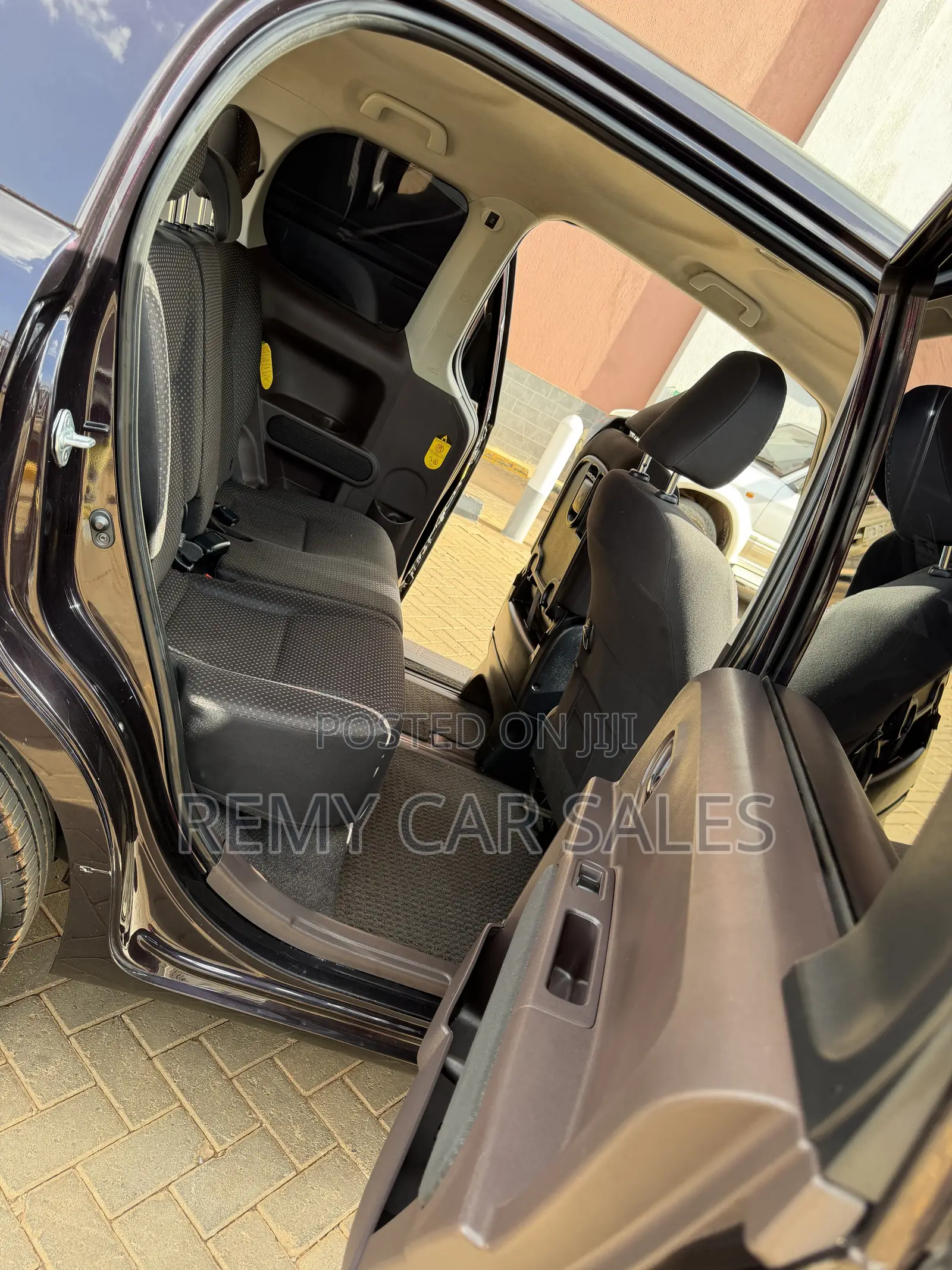 Toyota Spade 2014 Black