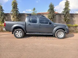 Nissan Navara 2007 Gray