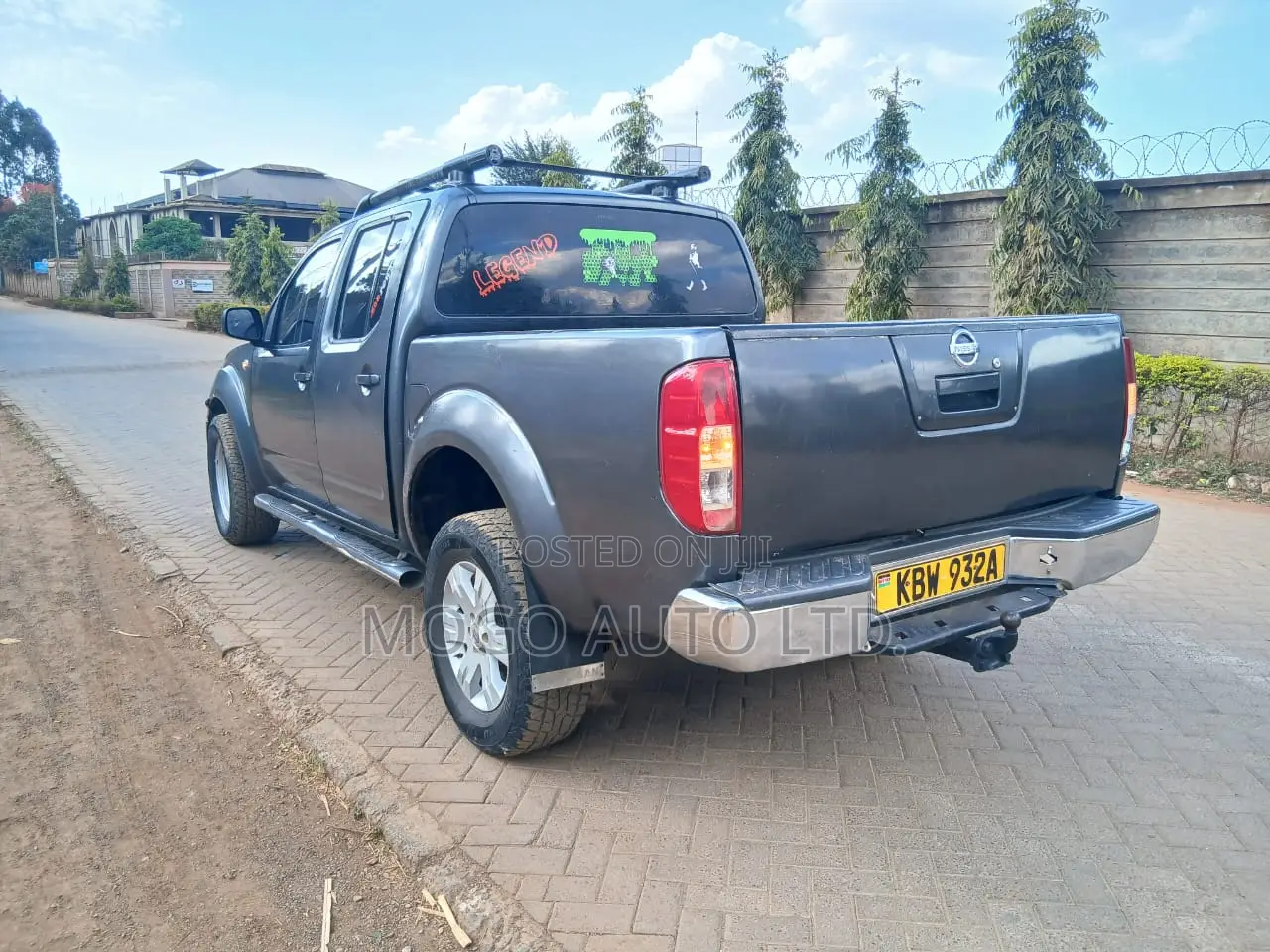 Nissan Navara 2007 Gray