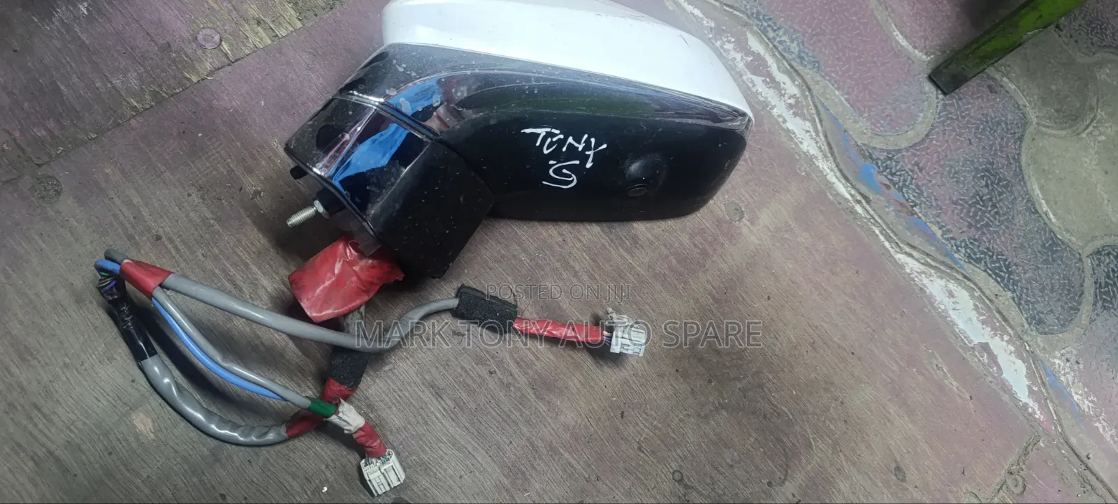 Lexus 2018 Sidemirrors With Indicator and Camera 