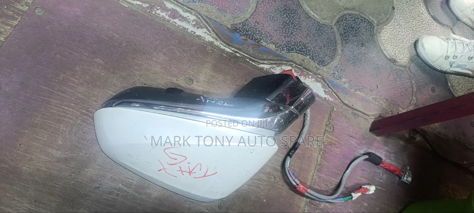 Lexus 2018 Sidemirrors With Indicator and Camera 