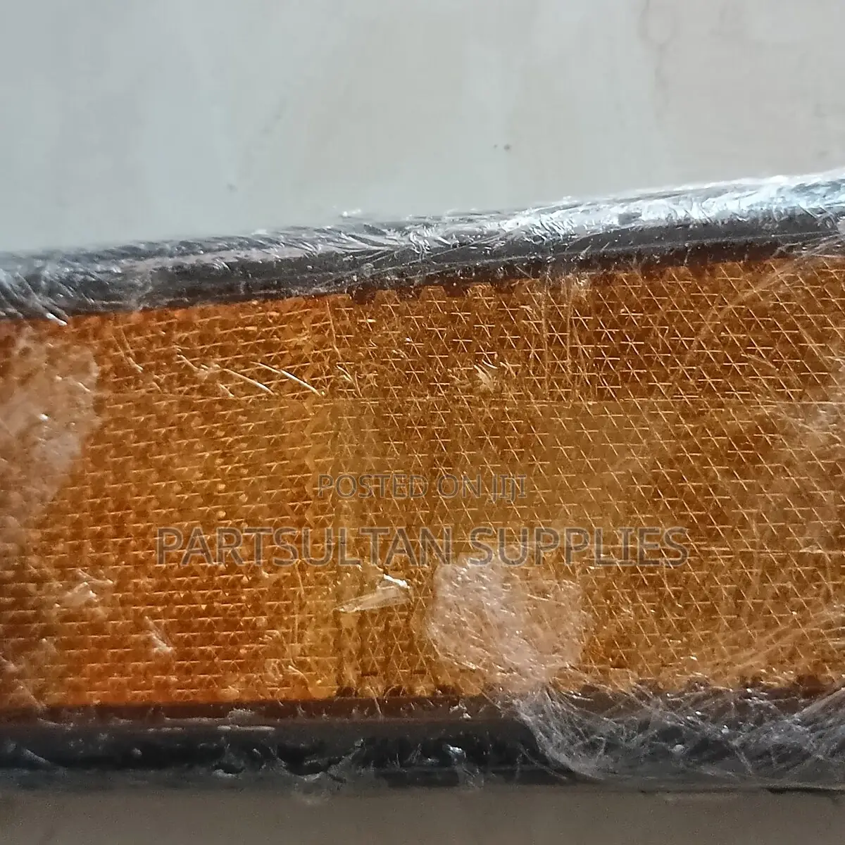 Amber Reflector