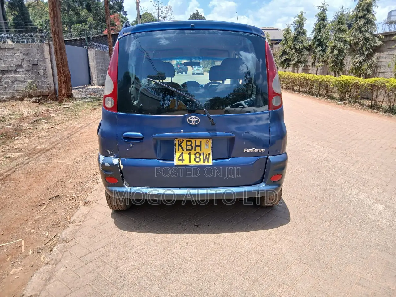 Toyota Fun Cargo 2002 Blue