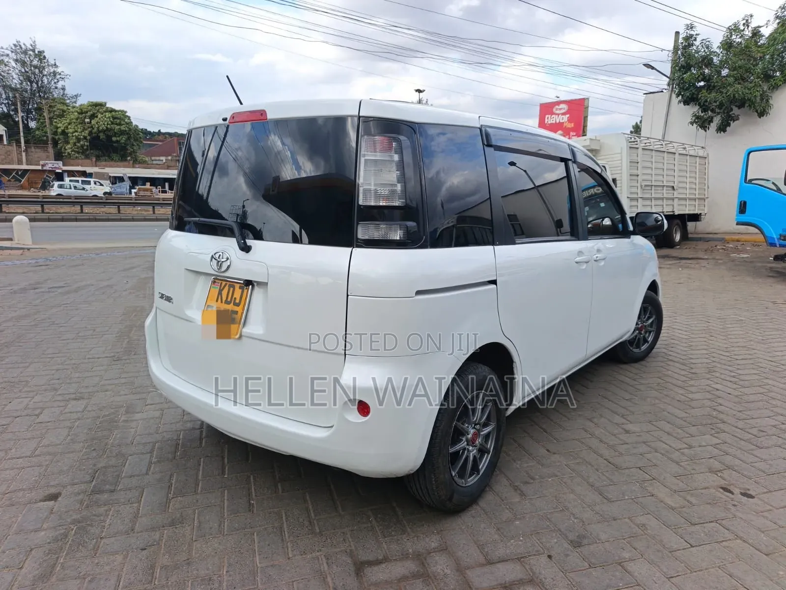 Toyota Sienta 2015 White