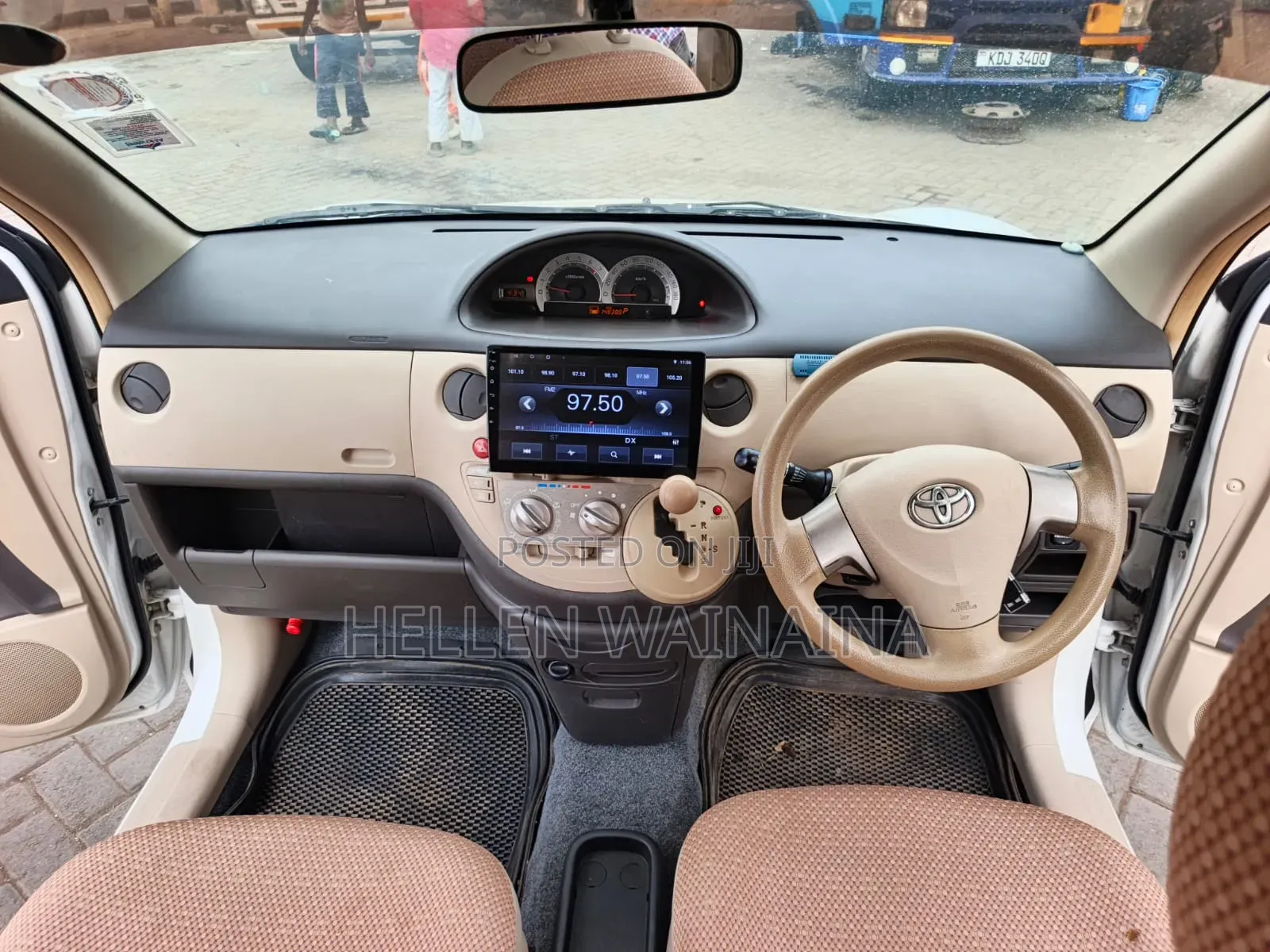 Toyota Sienta 2015 White