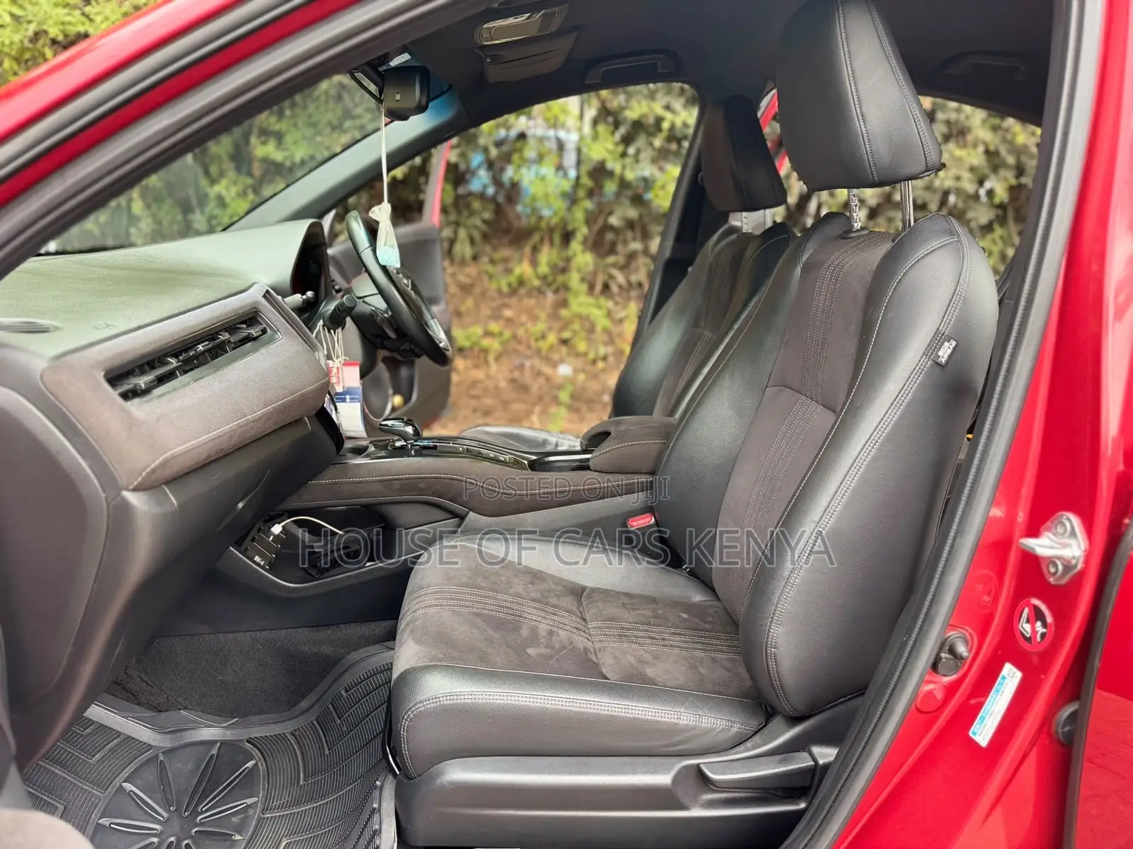 Honda Vezel 2018 Red