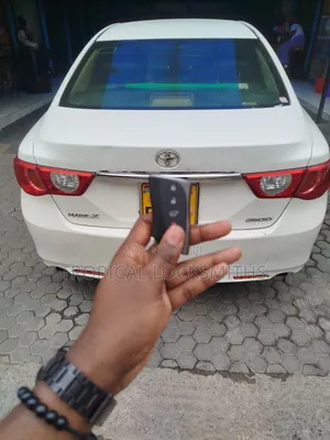 Toyota Mark X Car Key Duplication