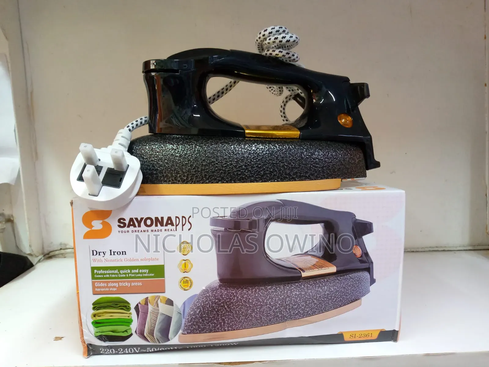 Sayona Dry Iron Box