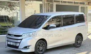 Toyota Noah 2019 Silver