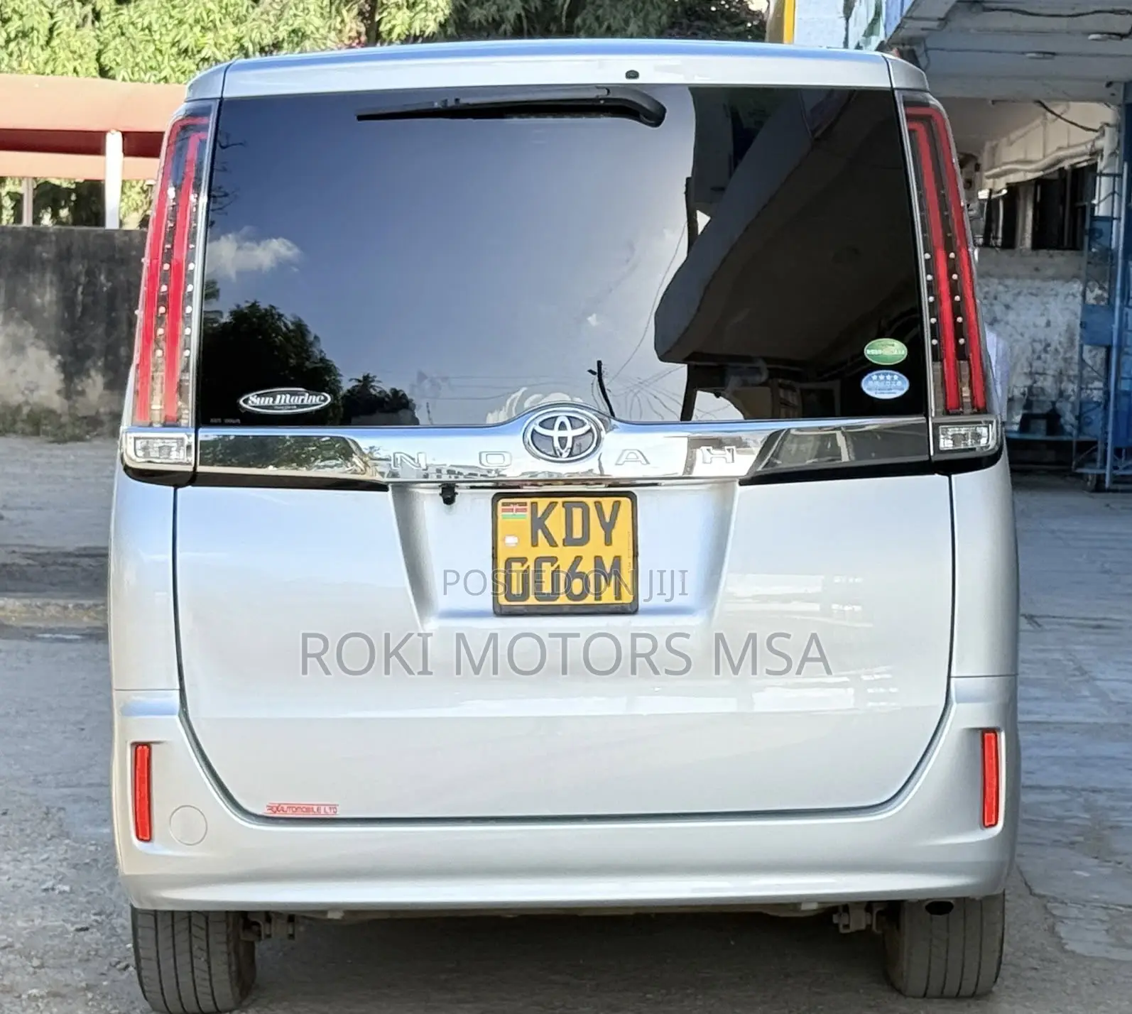 Toyota Noah 2019 Silver