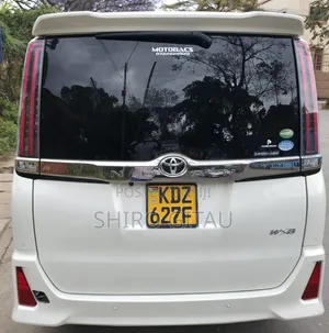 Toyota Noah 2019 White