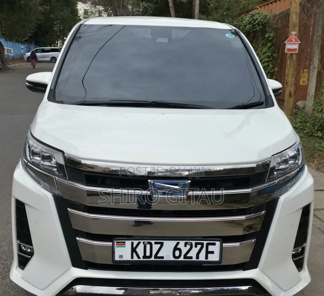 Toyota Noah 2019 White