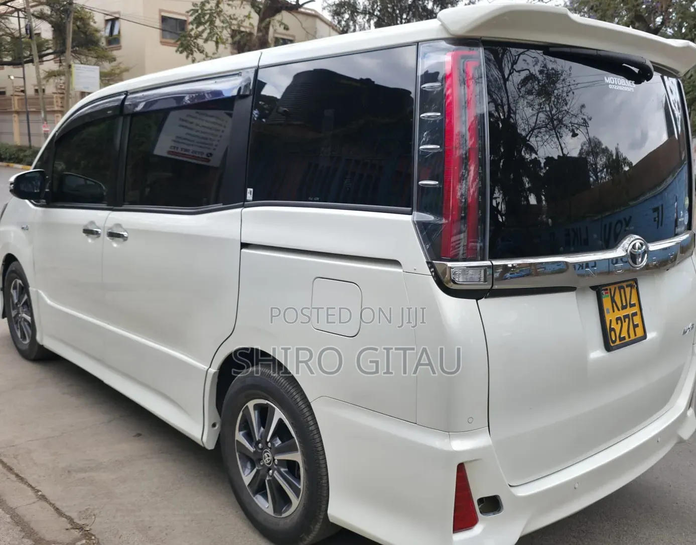 Toyota Noah 2019 White