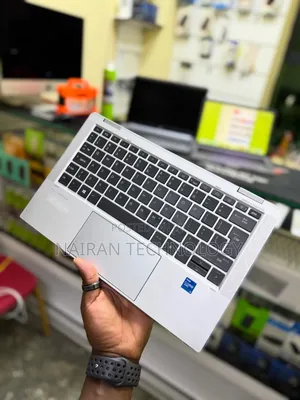 Laptop HP EliteBook 1040 G8 16GB Intel SSD 512GB