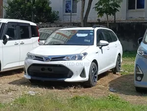 Toyota Corolla Fielder 1.5 Hybrid FWD 2020 Pearl