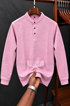 Longsleeved Buttoned