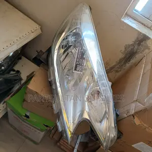 Headlight Nissan Note E12