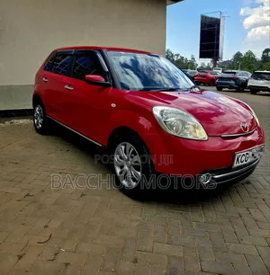 Mazda Verisa 2008 Red