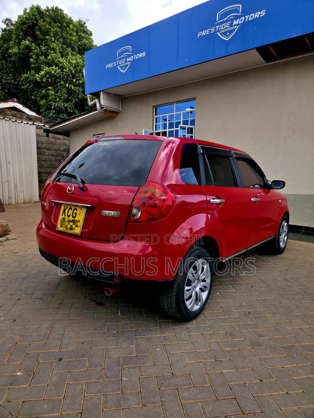 Mazda Verisa 2008 Red