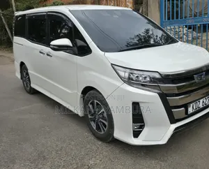Toyota Noah 2019 White