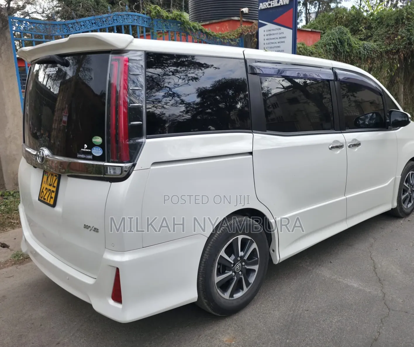 Toyota Noah 2019 White