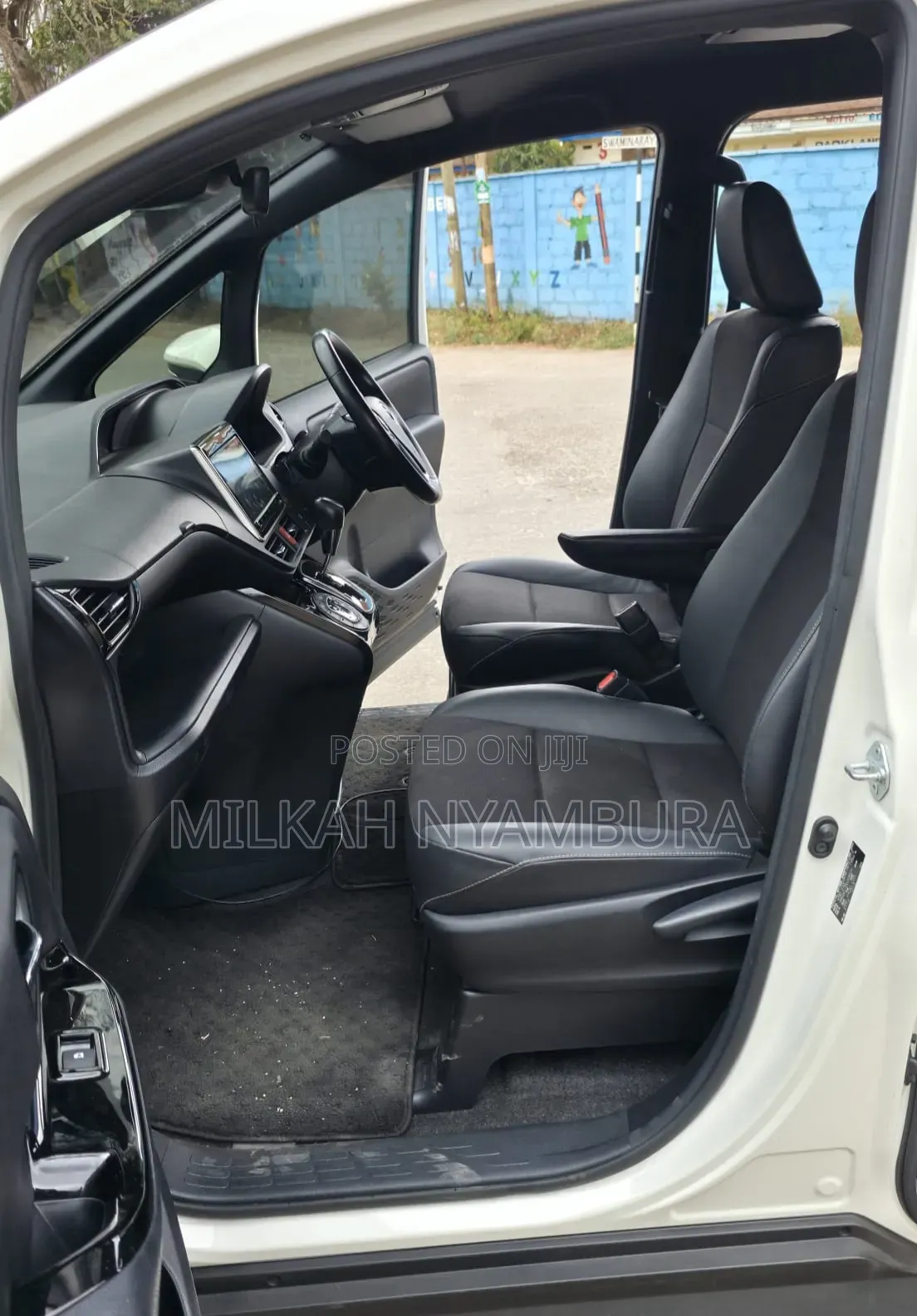 Toyota Noah 2019 White