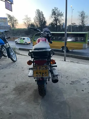 Bajaj Boxer 125 2024 Red