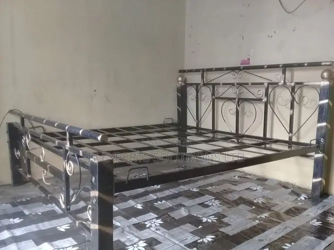 Single Metal Bed 6×6.