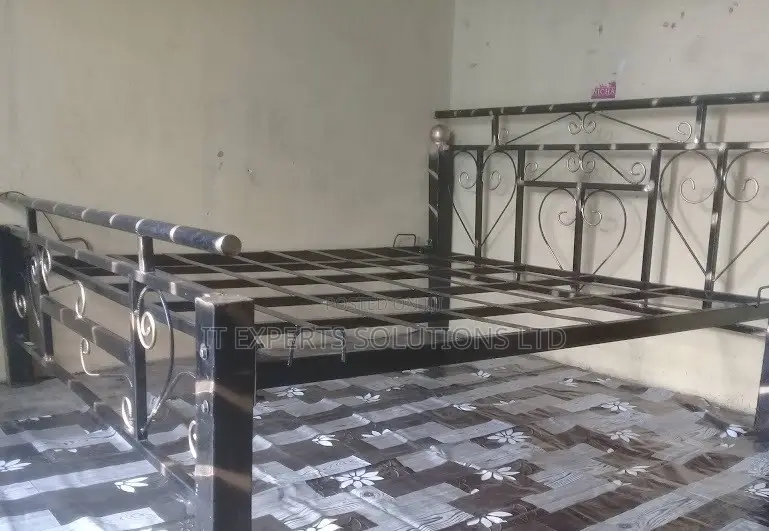Single Metal Bed 6×6.