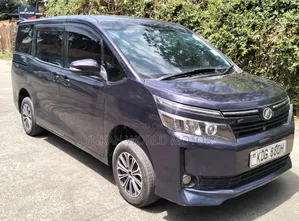 Toyota Noah 2015 Maroon