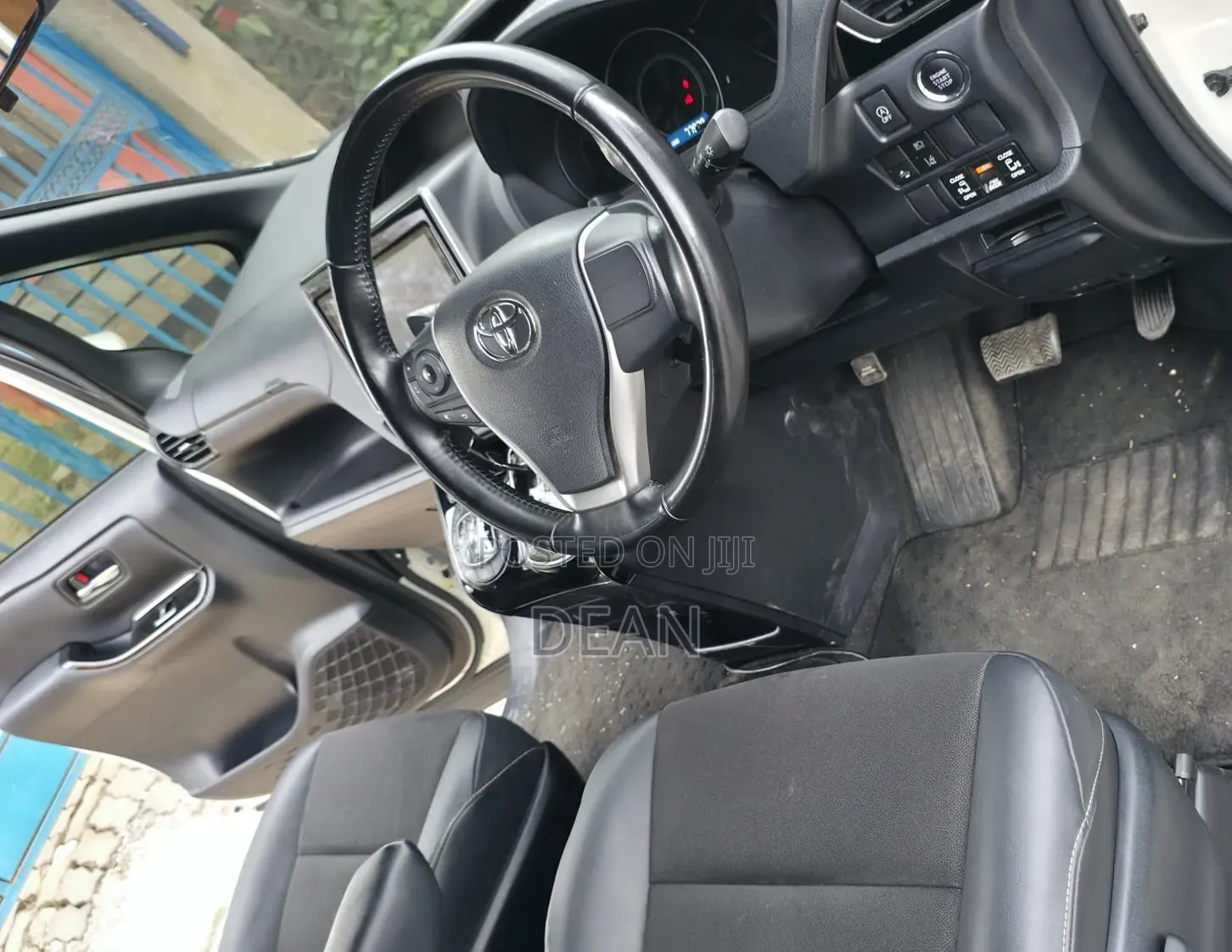 Toyota Noah 2019 White