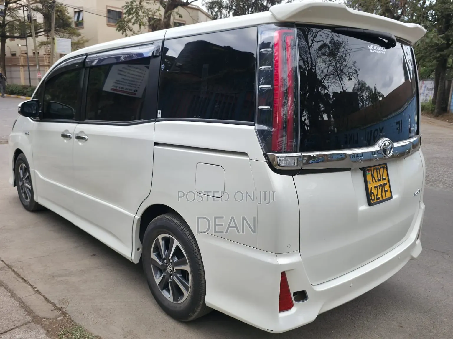 Toyota Noah 2019 White
