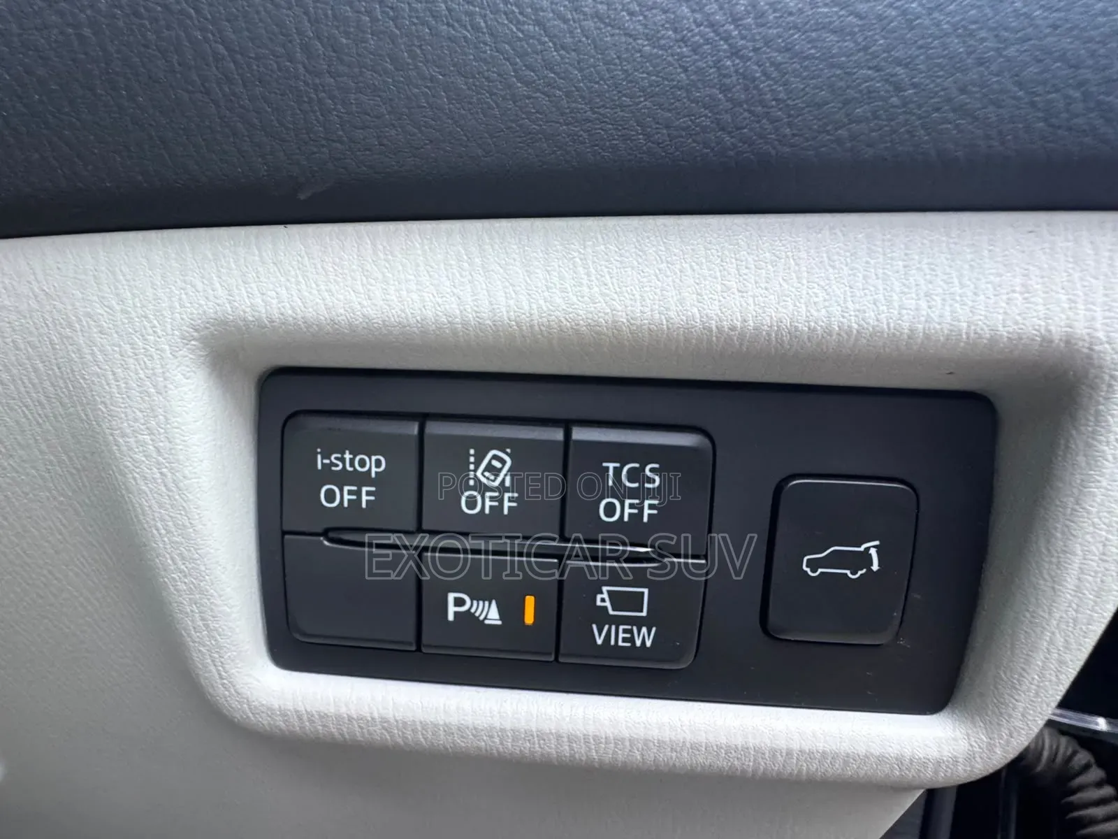 Mazda AZ 2019 Off white