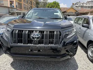 Toyota Land Cruiser Prado 2.8 2023 Black