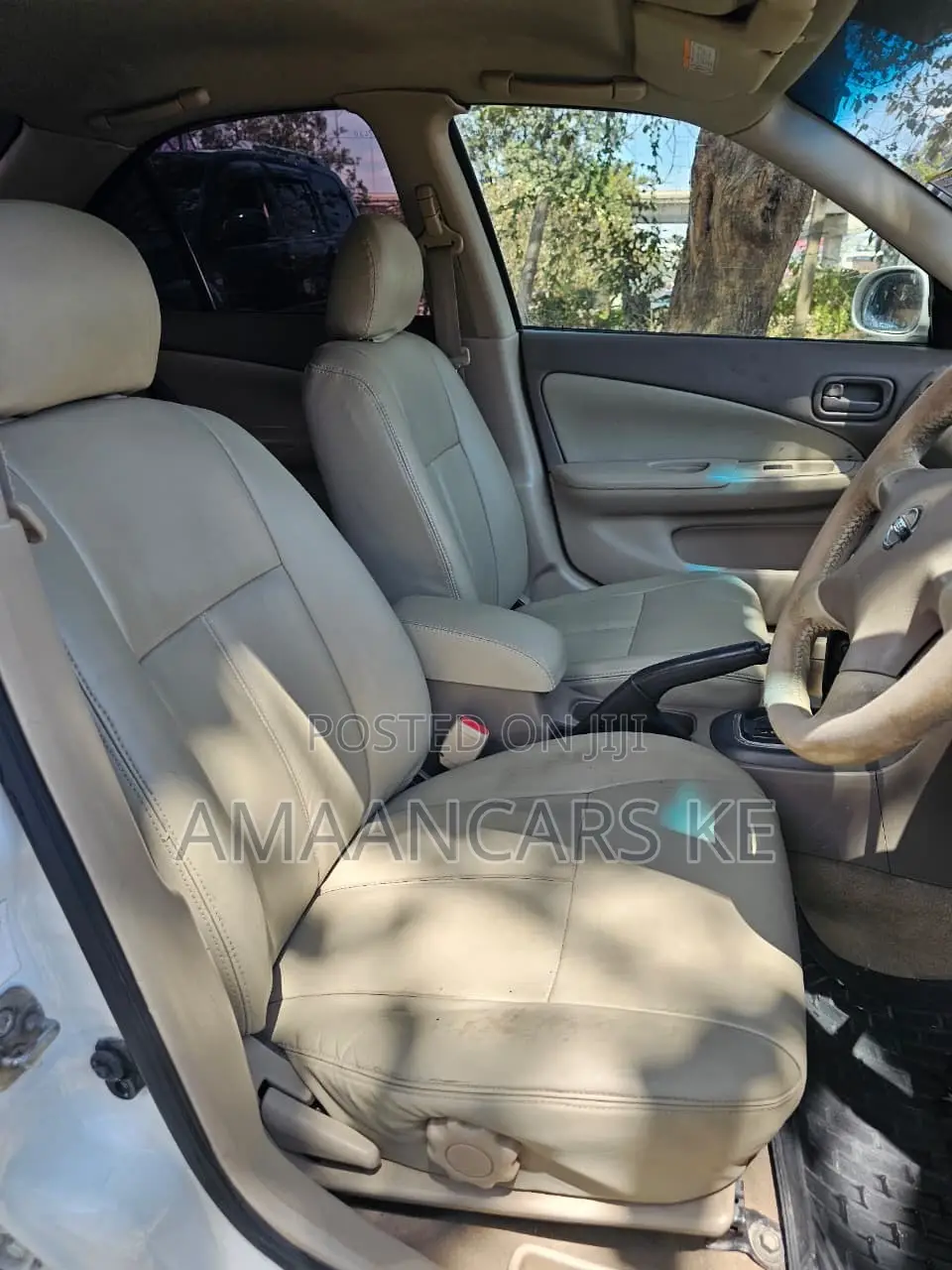 Nissan Sunny 2003 White