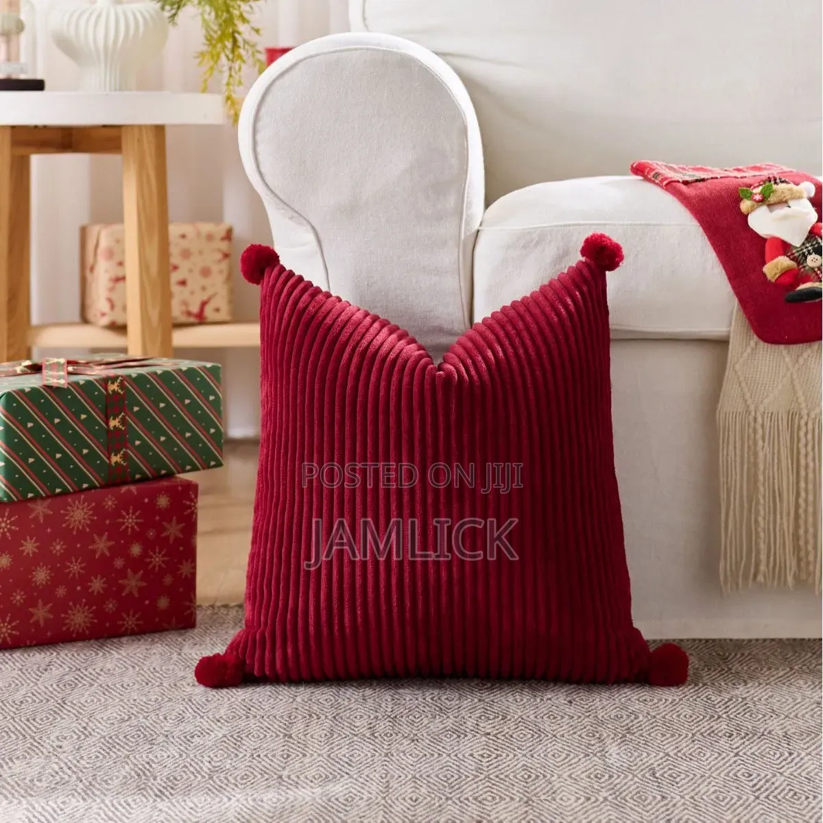 Embroidered Christmas Cushion – 45×45cm- Cr